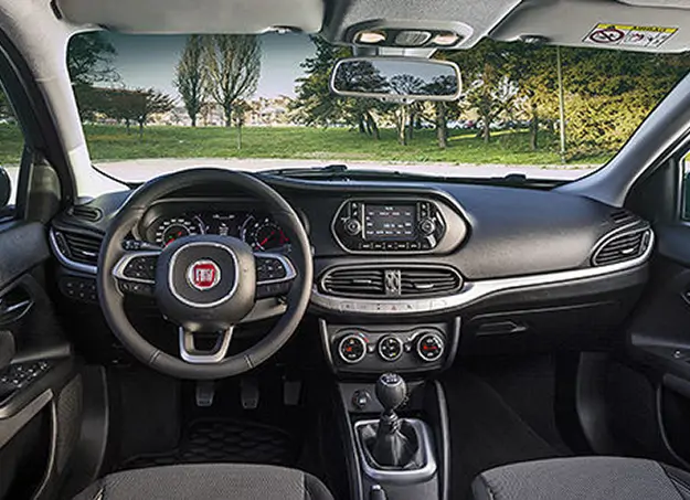 Amplitude-Auto-Fiat-Tipo